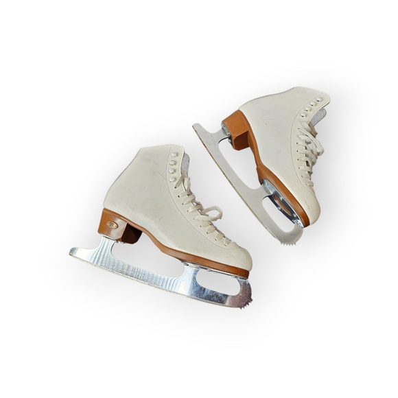 Riedell White Leather Figure Skates - Picture 4 of 7